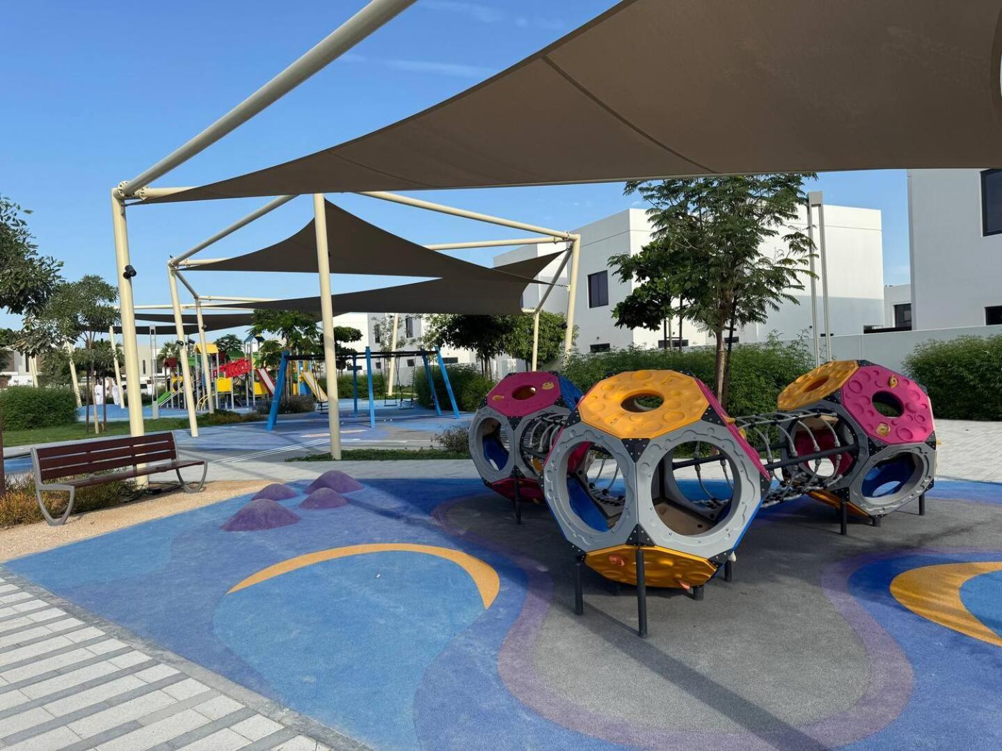 F1 Dream 4br Villa! - Yas Island *